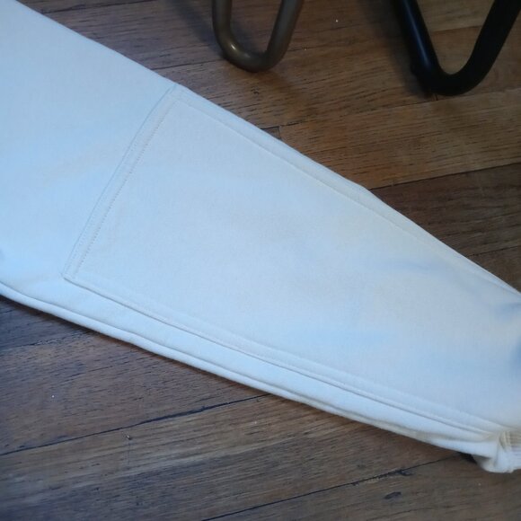 BANANA REPUBLIC FACTORY fleece sweatshirt in cream (S) - Picture 12 of 15